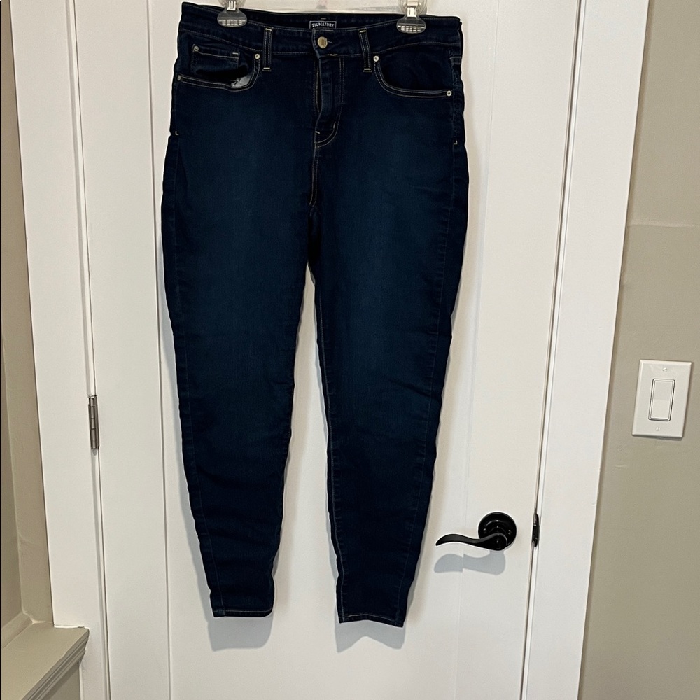 Signature by Levi Strauss Women's Dark Indigo Skinny Jeans